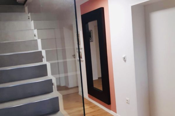 Treppenabtrennung aus Glas