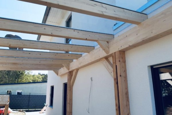 Überdachung aus Glas