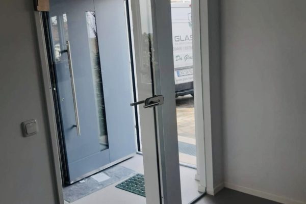 Glastür als Abtrennung